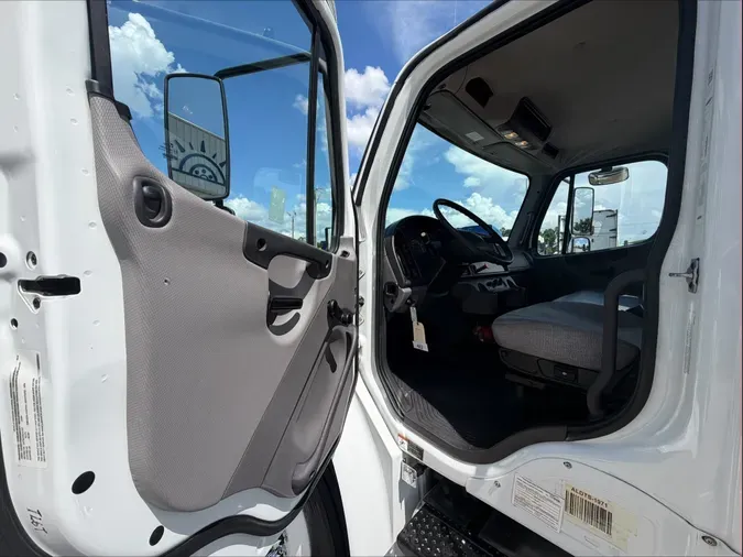 2021 Freightliner M2 1069930cf53b15456ed807e8a2fed7d8250