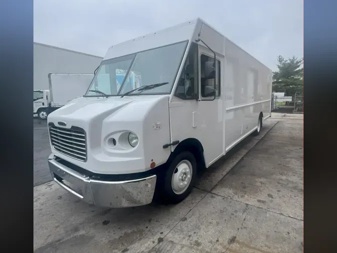 2018 FRTLR CUSTOM CHASSIS CORP MT459933e36e2d91b850769e22a292c34909