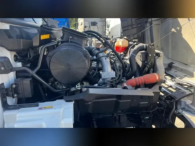 2018 HINO 268
