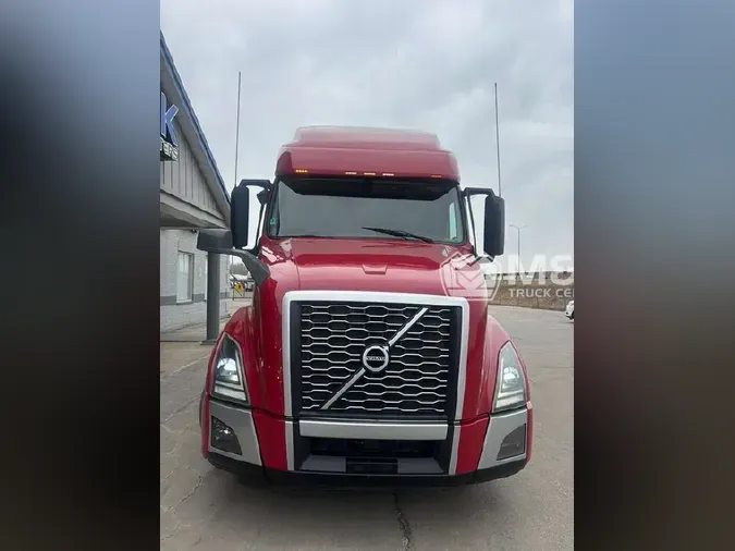 2020 VOLVO VNL64T760