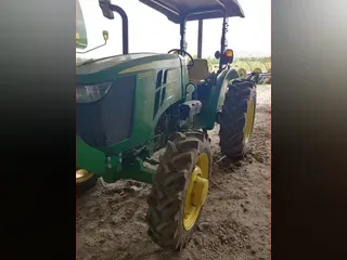 2015 John Deere 5055E