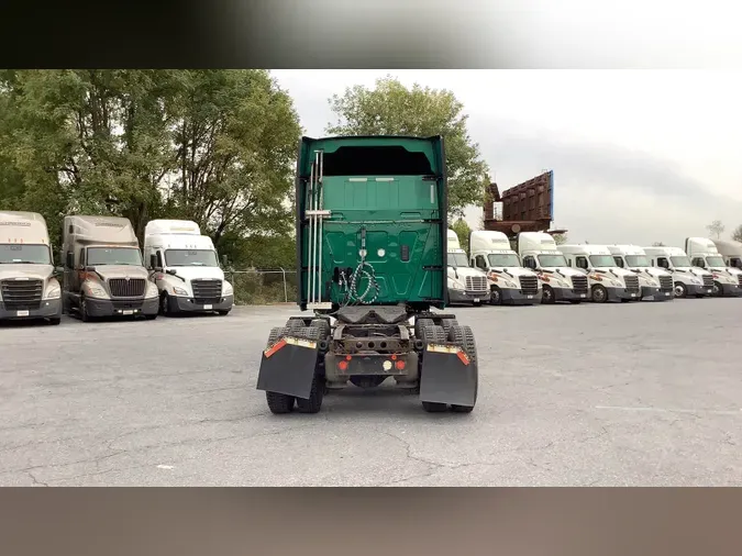 2021 International LT993d86ac51b835e269e7a2d658265091