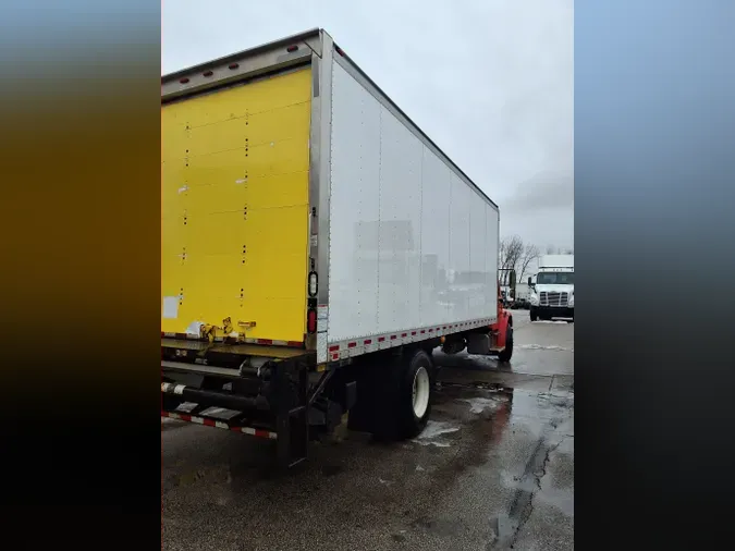 2018 FREIGHTLINER/MERCEDES M2 106