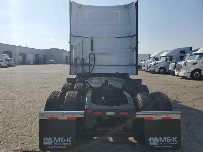 2021 VOLVO VNL64T860