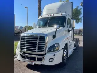 2019 FREIGHTLINER/MERCEDES CASCADIA 125