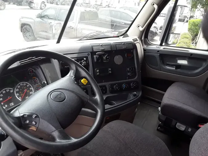 2018 FREIGHTLINER CASCADIA 125