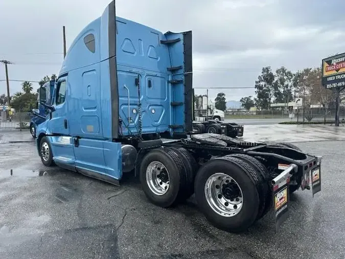2021 Freightliner Cascadia