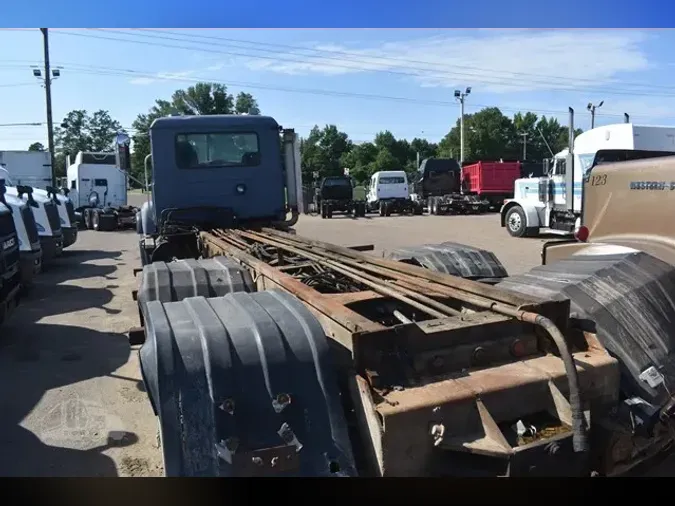 2006 MACK GRANITE CV713