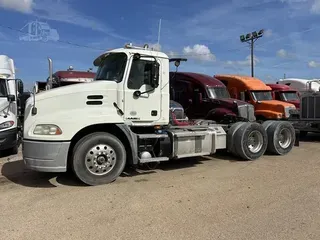 2014 MACK PINNACLE CXU613