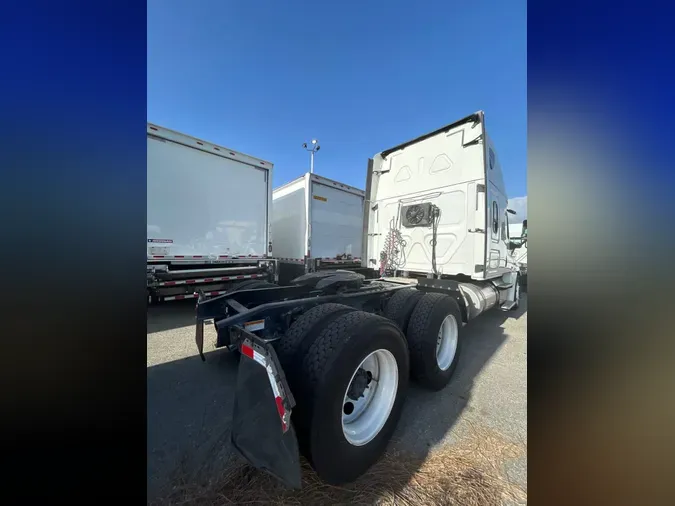 2018 FREIGHTLINER/MERCEDES CASCADIA 125