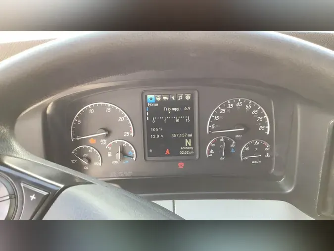 2022 Freightliner Cascadia 126