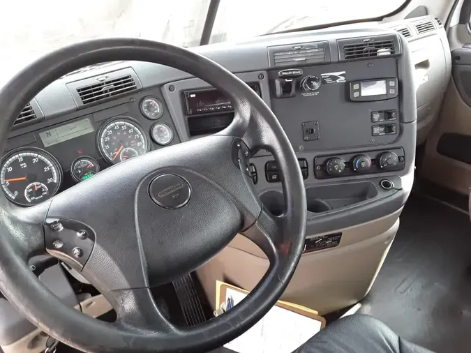 2019 FREIGHTLINER/MERCEDES CASCADIA 125995a5a055f751c43d2983daea195121e