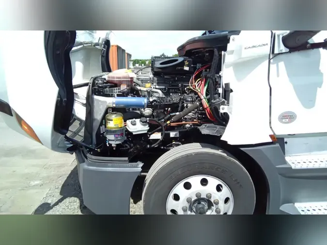 2023 Freightliner Cascadia 126995b9632f8d1c978ba2133c1fb434cbc