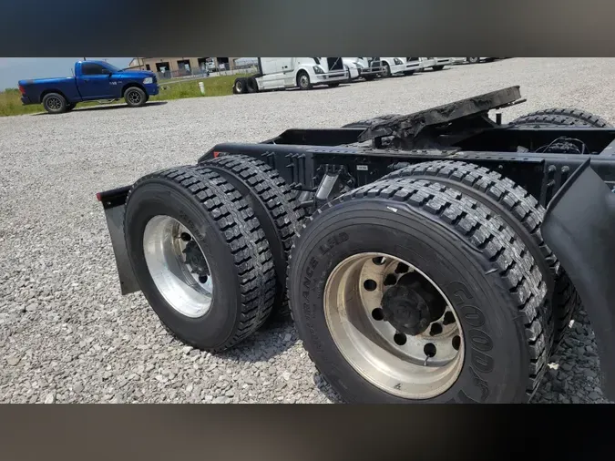 2018 Volvo VNL300