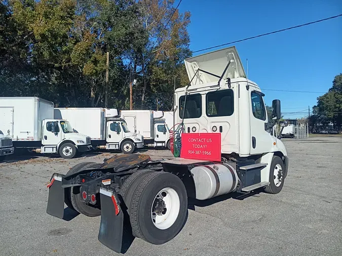 2018 FREIGHTLINER/MERCEDES CASCADIA 113