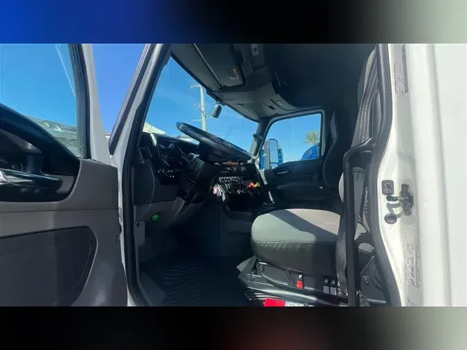 2022 INTERNATIONAL LT