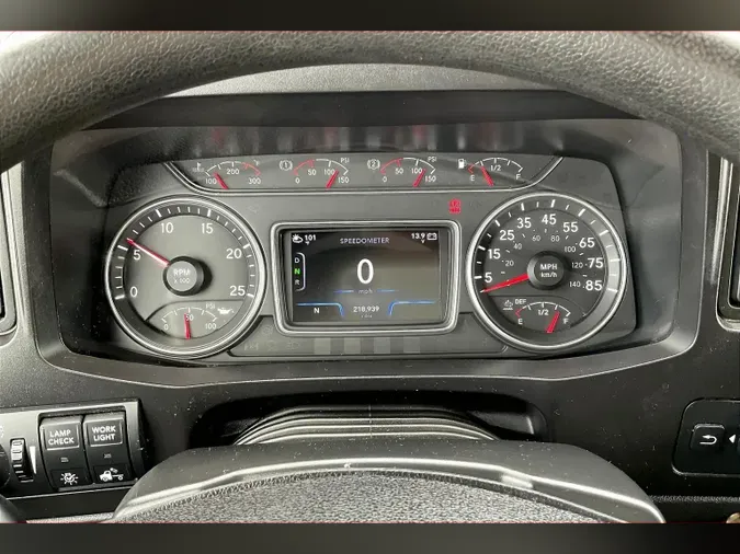 2022 INT LT625 6x4
