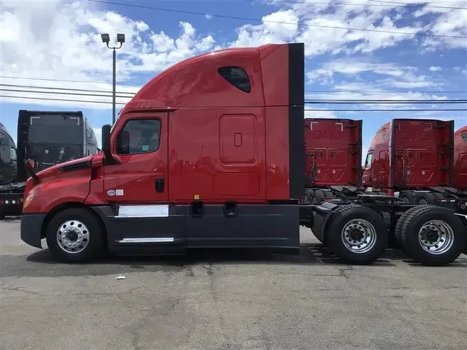 2020 FREIGHTLINER CASCADIA