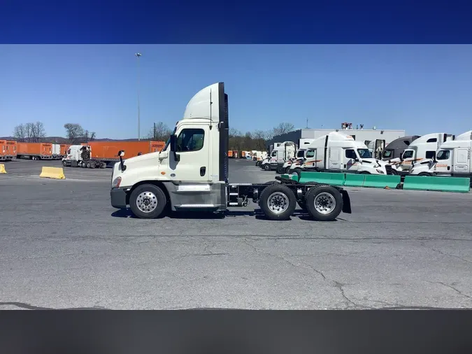 2019 Freightliner Cascadia 125