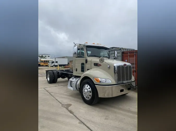 2018 Peterbilt 337