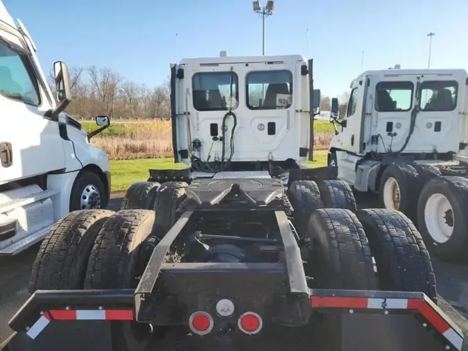 2016 Freightliner Cascadia