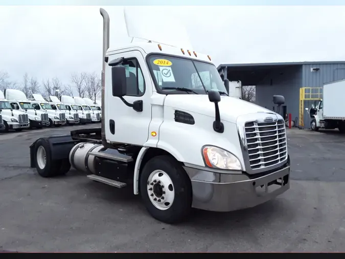 2014 FREIGHTLINER/MERCEDES CASCADIA 113