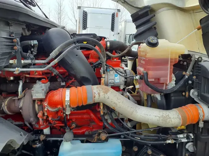 2019 NAVISTAR INTERNATIONAL LT625 DAYCAB T/A