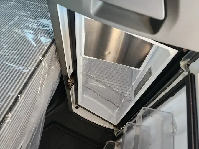 2023 VOLVO VNL64T760