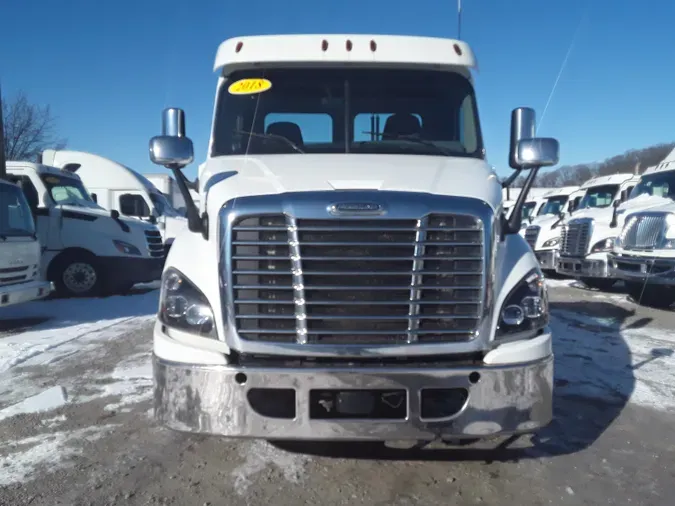 2018 FREIGHTLINER/MERCEDES CASCADIA 113