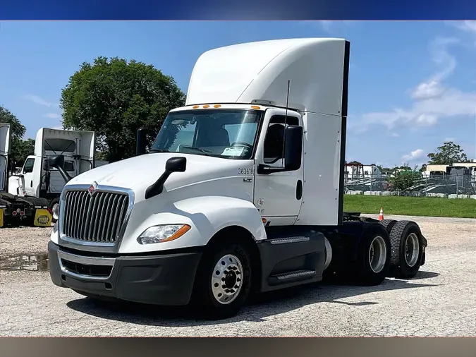2022 INT LT625 6x4