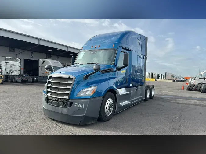 2022 Freightliner Cascadia 126