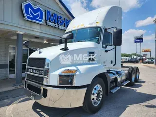 2020 MACK AN64T