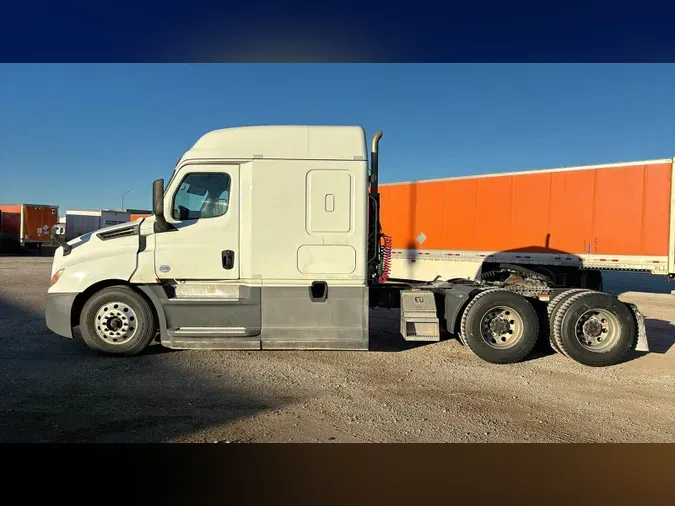 2020 Freightliner Cascadia