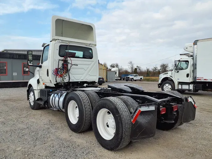 2019 NAVISTAR INTERNATIONAL LT625 DAYCAB T/A