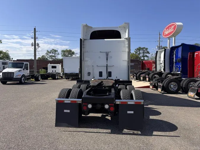 2022 Peterbilt 567