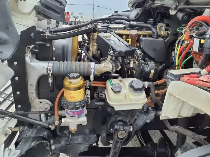 2019 FREIGHTLINER M2 106