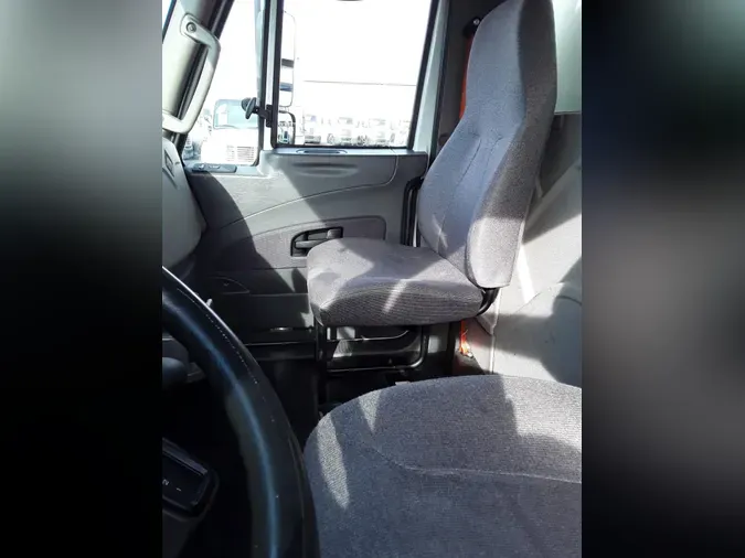 2019 NAVISTAR INTERNATIONAL 4300