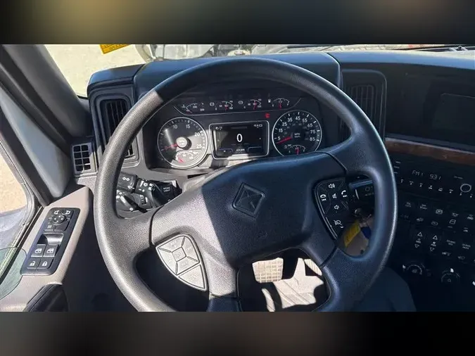 2022 INTERNATIONAL LT