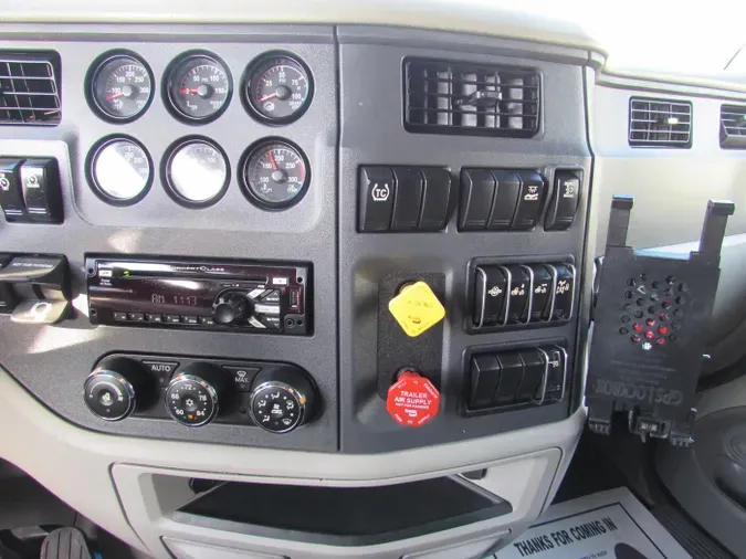 2020 Peterbilt 567