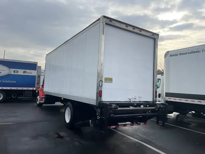 2018 FREIGHTLINER/MERCEDES M2 106