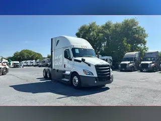 2023 Freightliner Cascadia 126