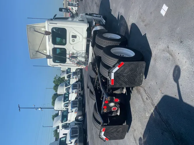 2016 FREIGHTLINER/MERCEDES CASCADIA 125