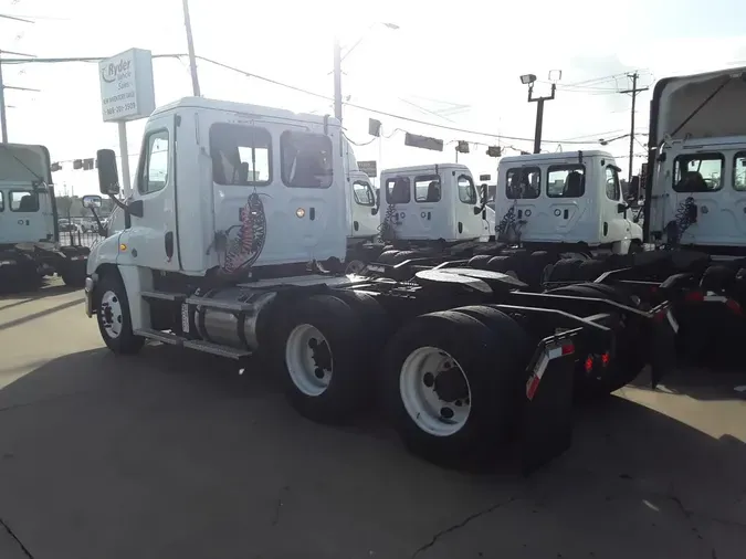 2018 FREIGHTLINER/MERCEDES CASCADIA 125