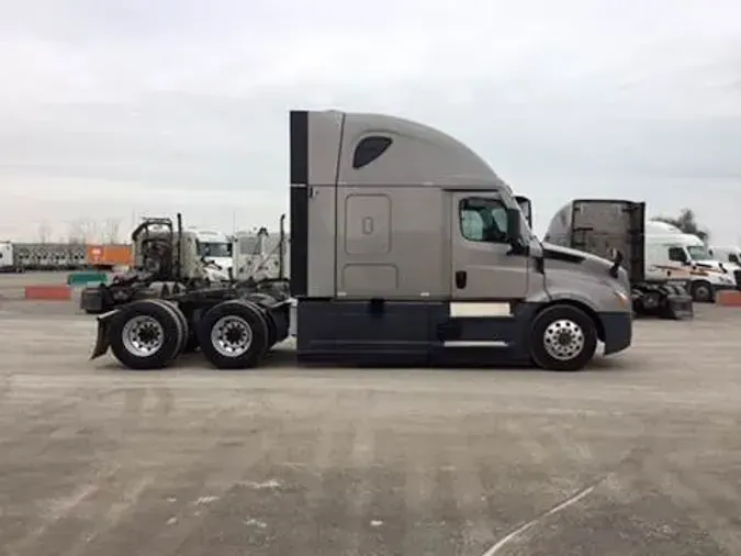 2023 Freightliner Cascadia