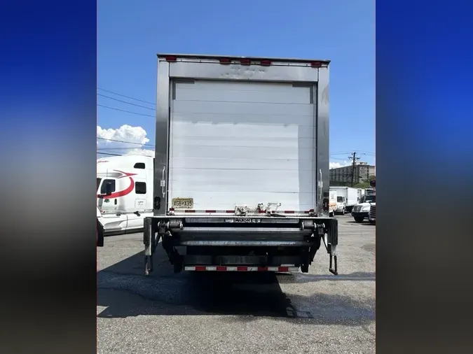 2018 FREIGHTLINER M2 106