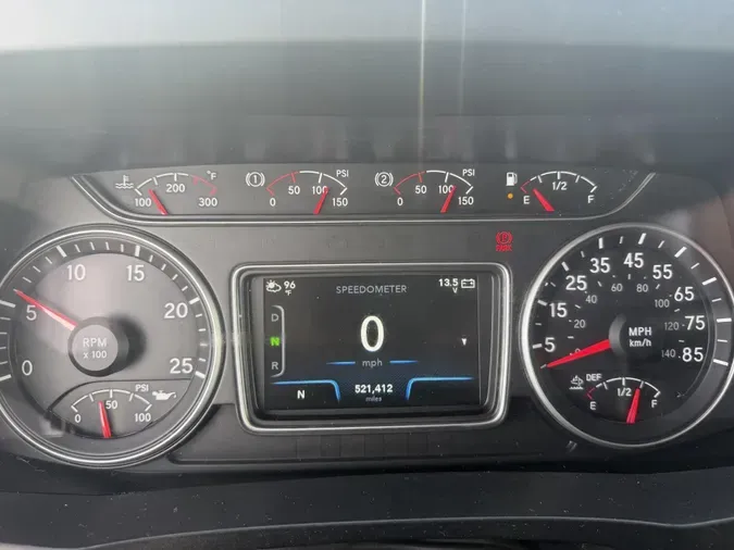 2022 International LT625