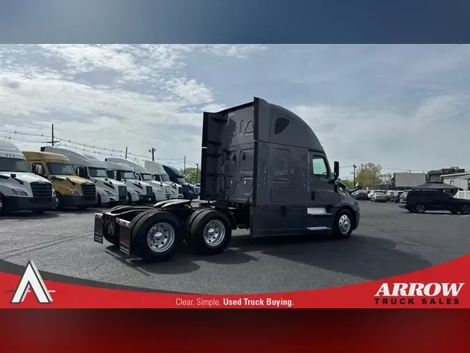 2020 FREIGHTLINER CASCADEVO1
