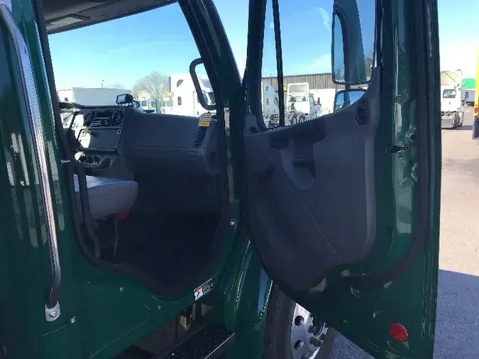 2019 Freightliner M2