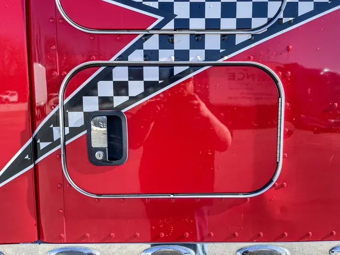 2021 KENWORTH T680999deb5bd48295abda32c9f11996a01e