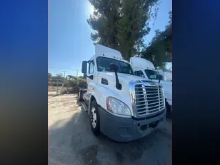 2014 FREIGHTLINER/MERCEDES CASCADIA 113